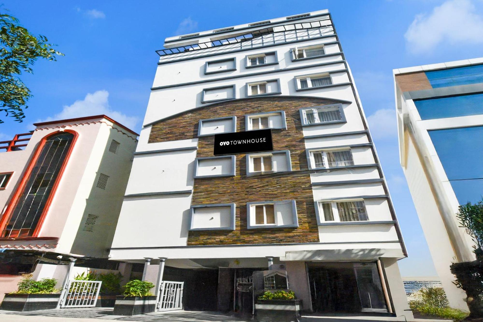 Townhouse Aarav Business Hotel ไฮเดอราบัด ภายนอก รูปภาพ