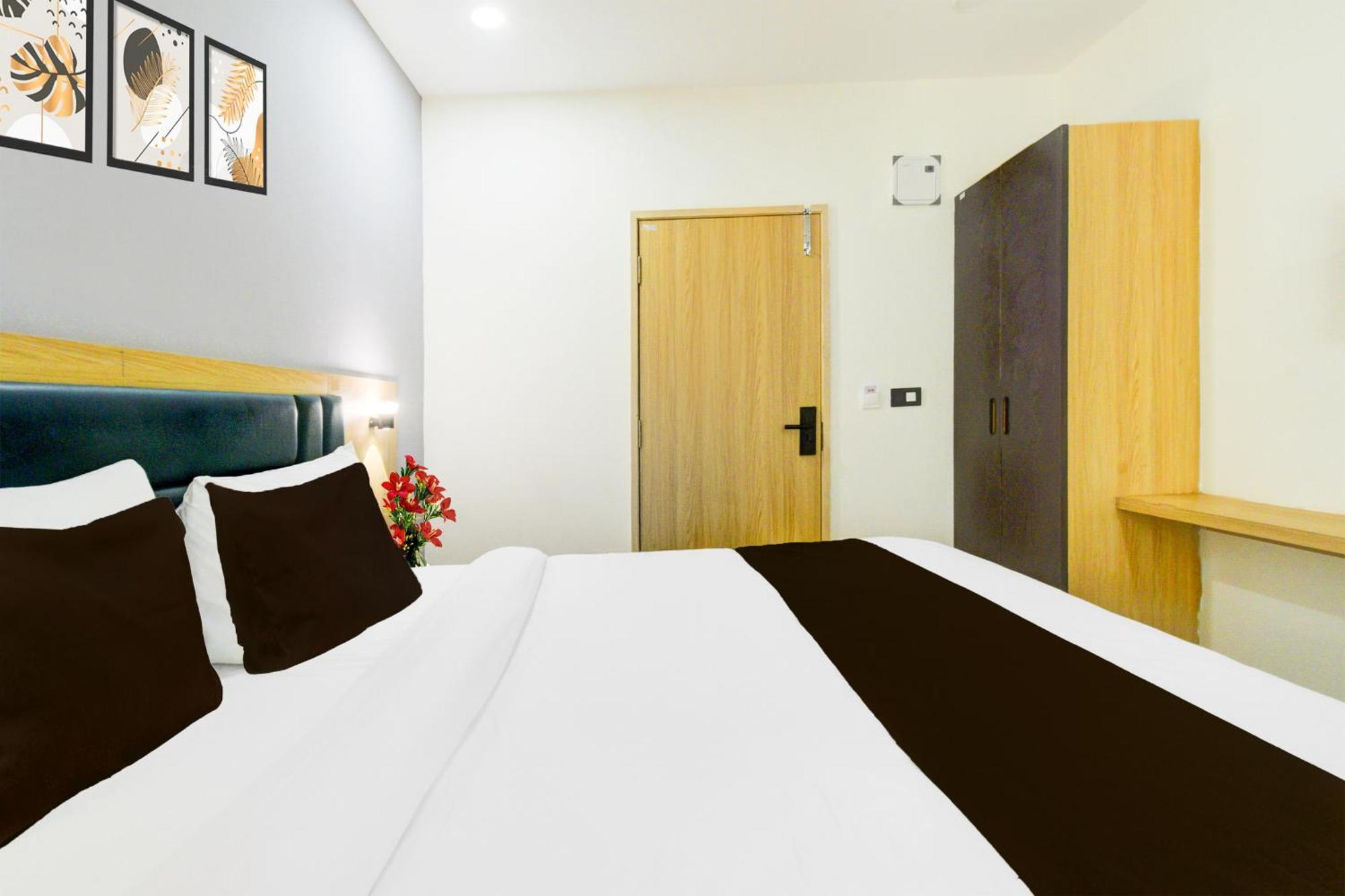 Townhouse Aarav Business Hotel ไฮเดอราบัด ภายนอก รูปภาพ