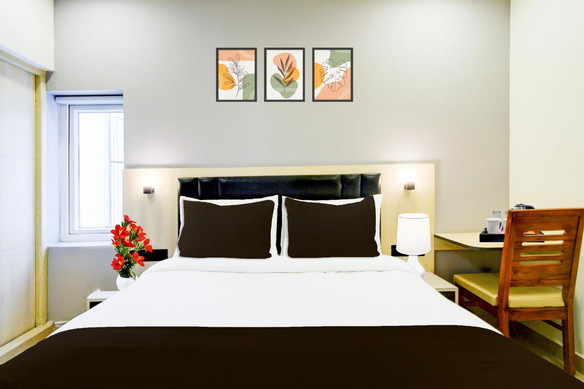 Townhouse Aarav Business Hotel ไฮเดอราบัด ภายนอก รูปภาพ
