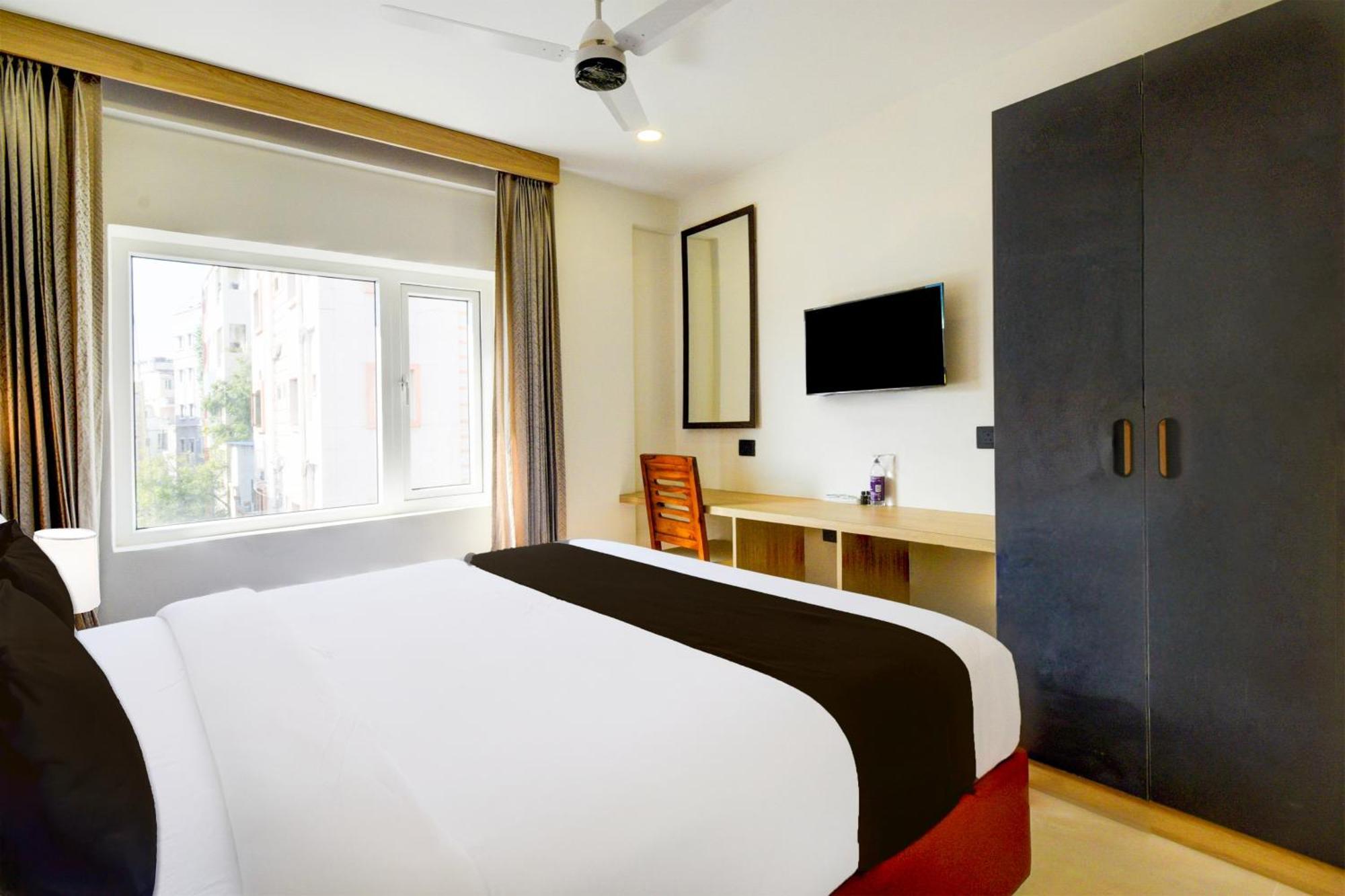 Townhouse Aarav Business Hotel ไฮเดอราบัด ภายนอก รูปภาพ